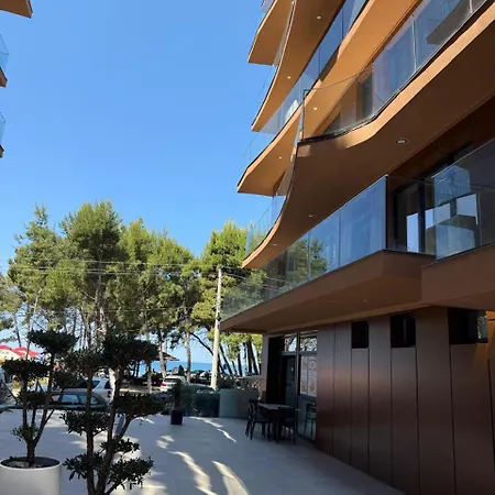 Royal Luxury 3*